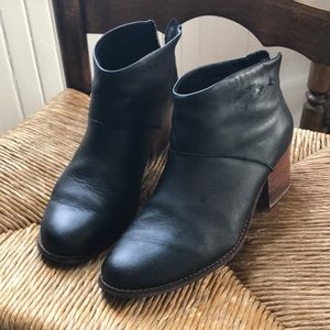 Toms black leather booties